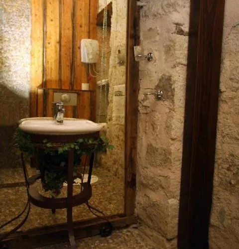 Harmoni Bed & Breakfast *